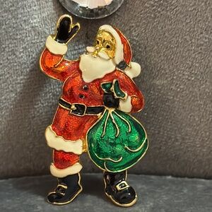 Vintage Gold Tone Merry Christmas Holiday Santa Claus Enamel Brooch Pin
